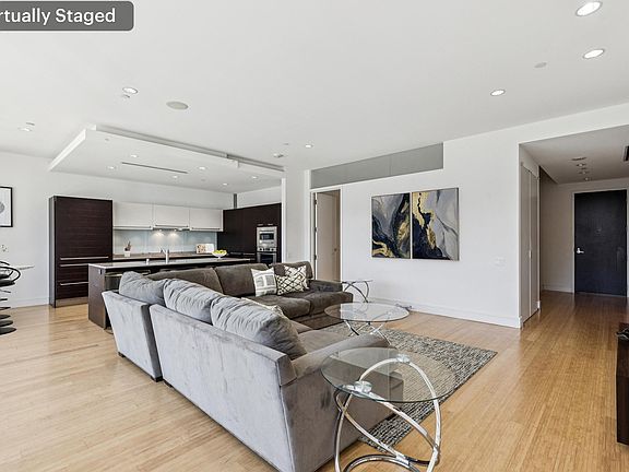 5th image of 2408 Victory Park Ln APT 838