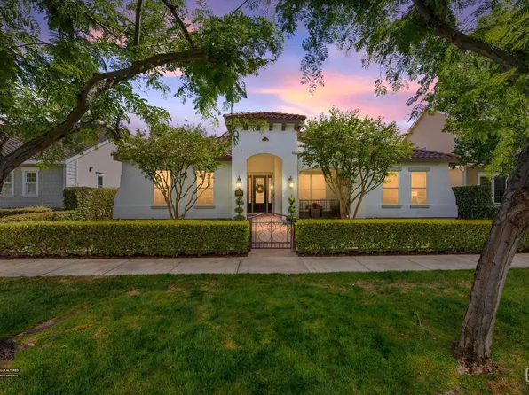 12211 Parkerhill Dr, Bakersfield, CA 93311
