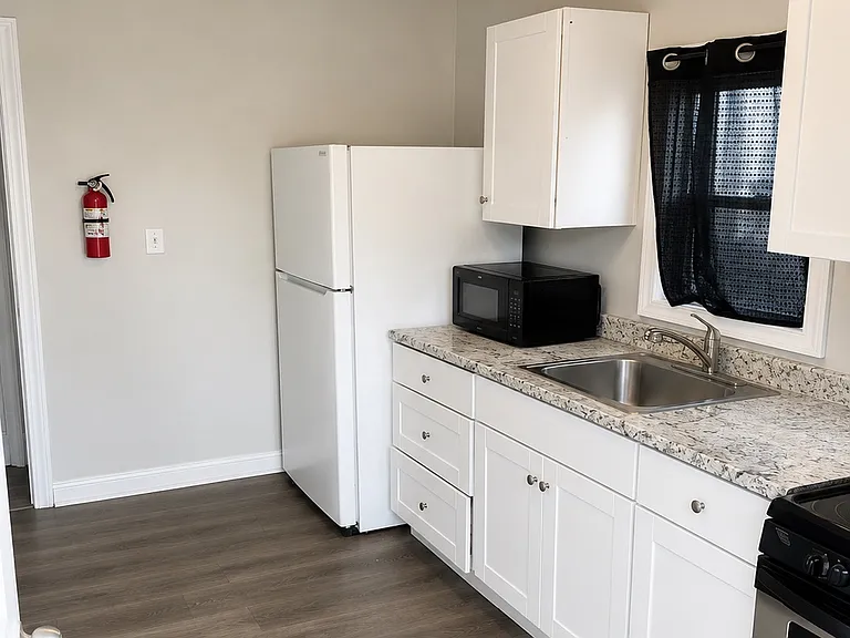 34 Quequechan St #2 — Photo 8