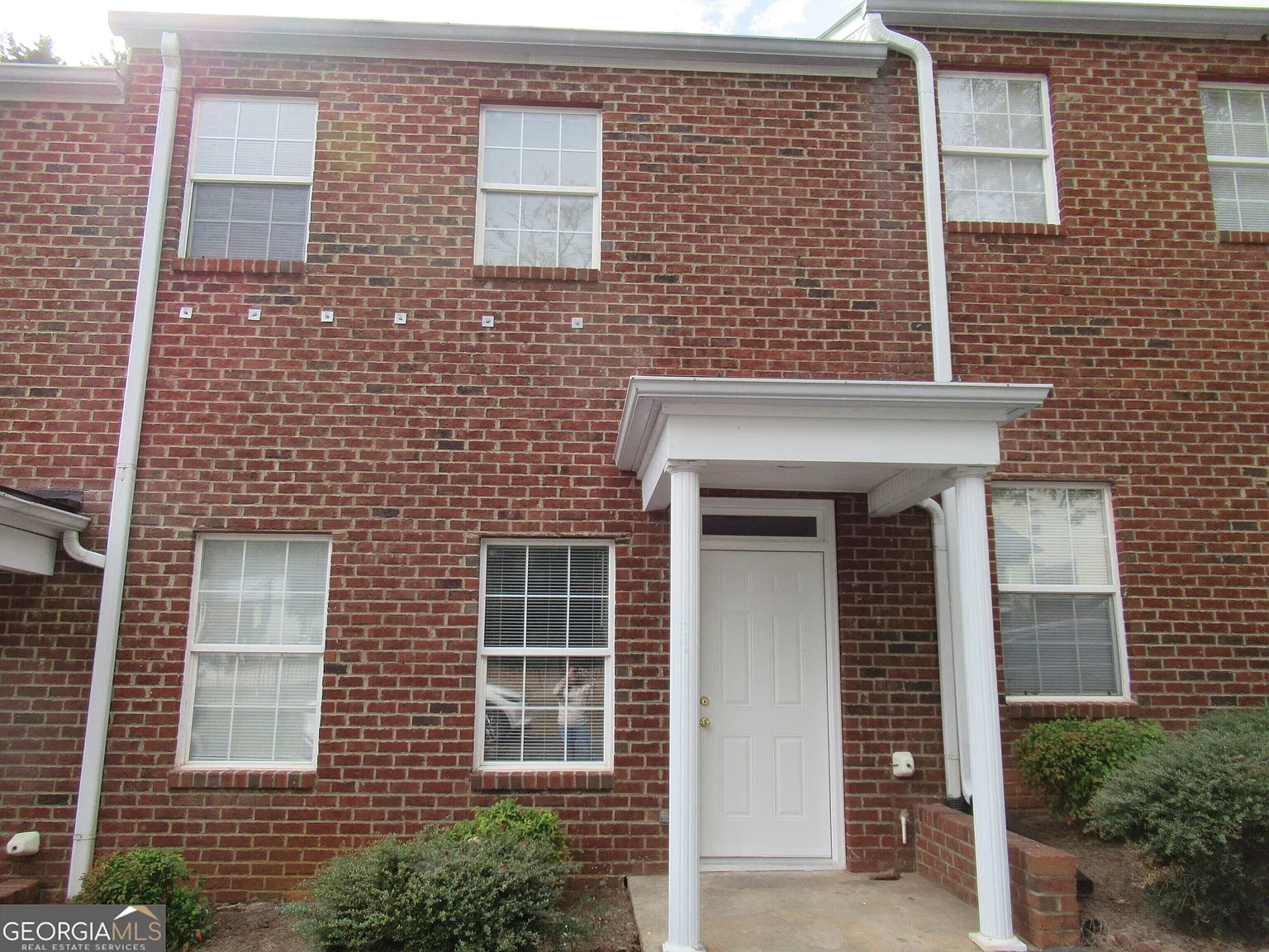 2 bed, 2.5 bath, 1224 sqft, $1,500 — Photo 2
