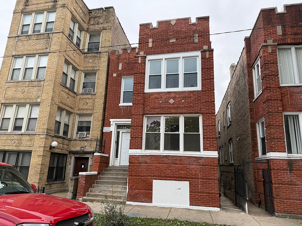 3821 W Fillmore St #2R