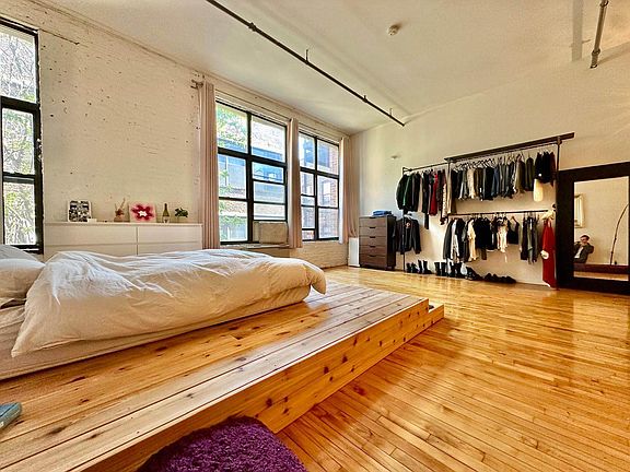 3rd image of 260 Moore St APT 307