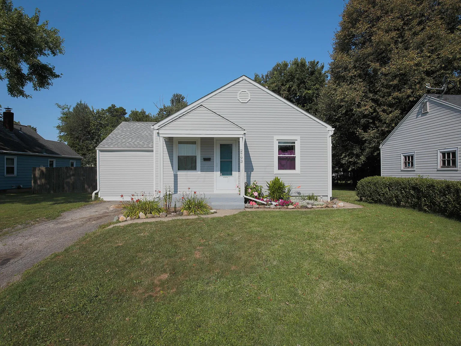 2793 Homecroft Dr photo 1