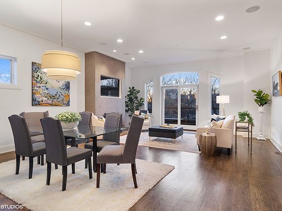 2nd image of 2617 N Wayne Ave #3S
