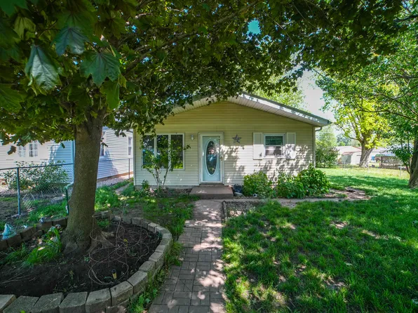 272 N Randolph Ave, Bradley, IL 60915