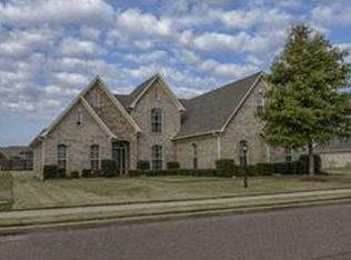 4597 Barkley Manor Dr, Collierville, TN 38017