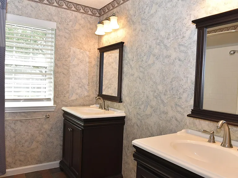 2822 Grants River Cir — Photo 32