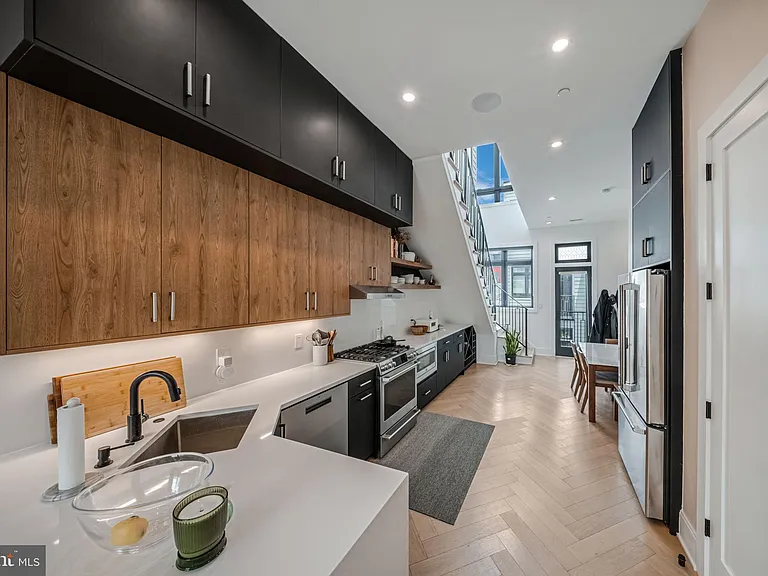 1462 Chapin St NW #8 — Photo 9