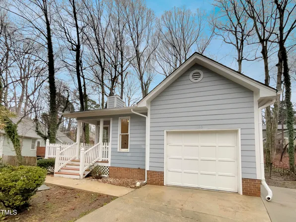 102 Shotts Ct, Cary, NC 27511