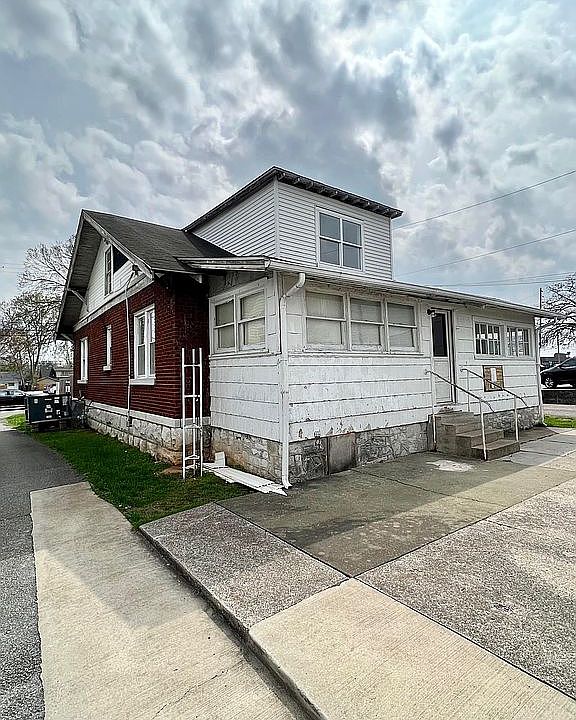 1st image of 1033 Us 31w Byp