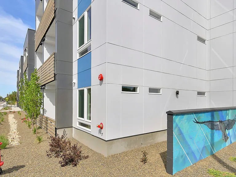 Parkway Apartments — Photo 16