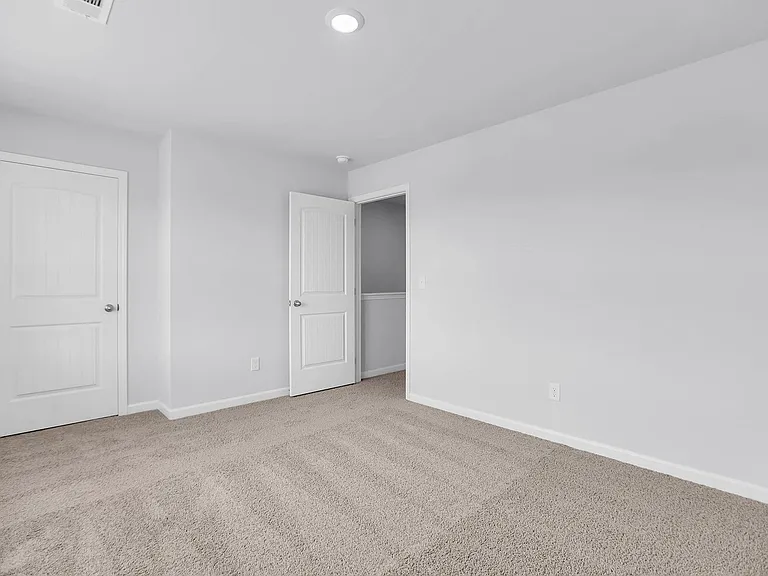 719 Ashbrook Dr — Photo 32