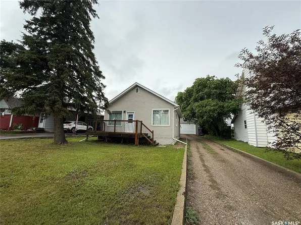 110 7th AVENUE W, Kindersley, SK S0L 1S0