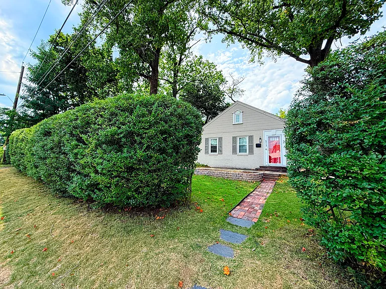 513 Schuyler Rd — Photo 3