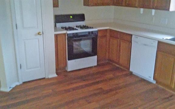 2nd image of 7233 Apperson St