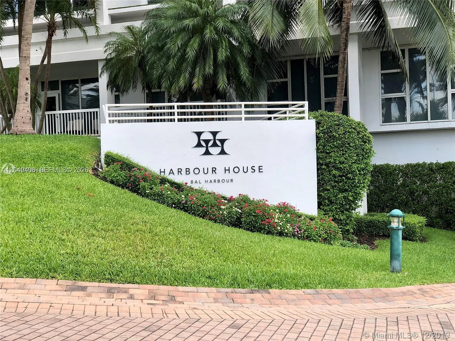Harbour House — Photo 2
