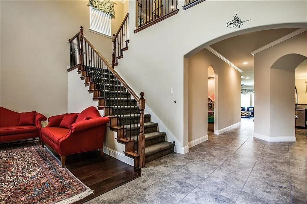 4 bed, 2911 sqft, $3,200 — Photo 4