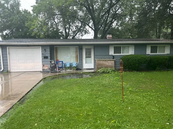 942 New Haven Ave, Aurora, IL 60506