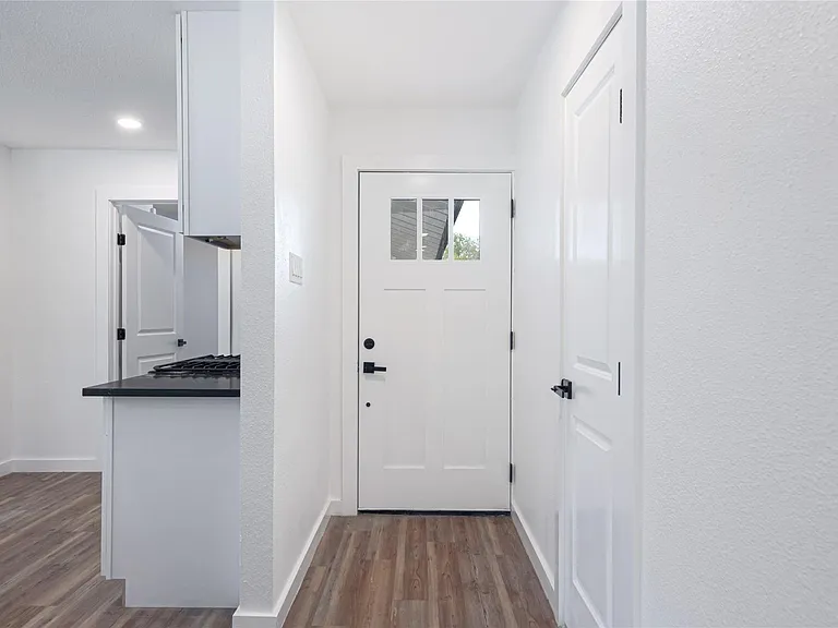 6907 Tulane Dr — Photo 2