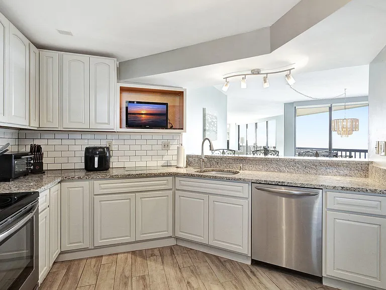 9500 S Ocean Dr #Penthouse 10 — Photo 6