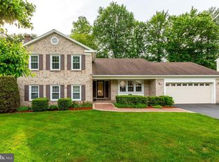 1719 Larkmeade Dr, Vienna, VA 22182