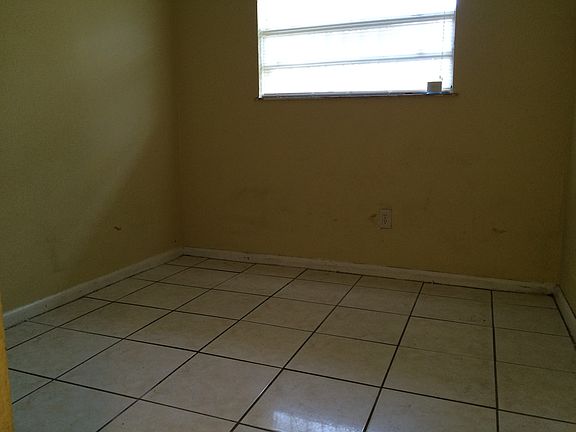 5th image of 2751 NW 13th Ct #1