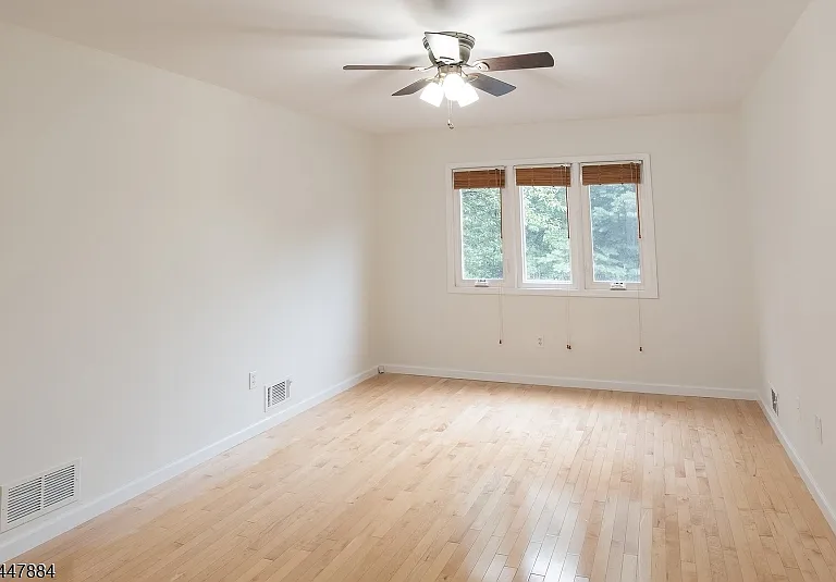 89 Continental Rd — Photo 2