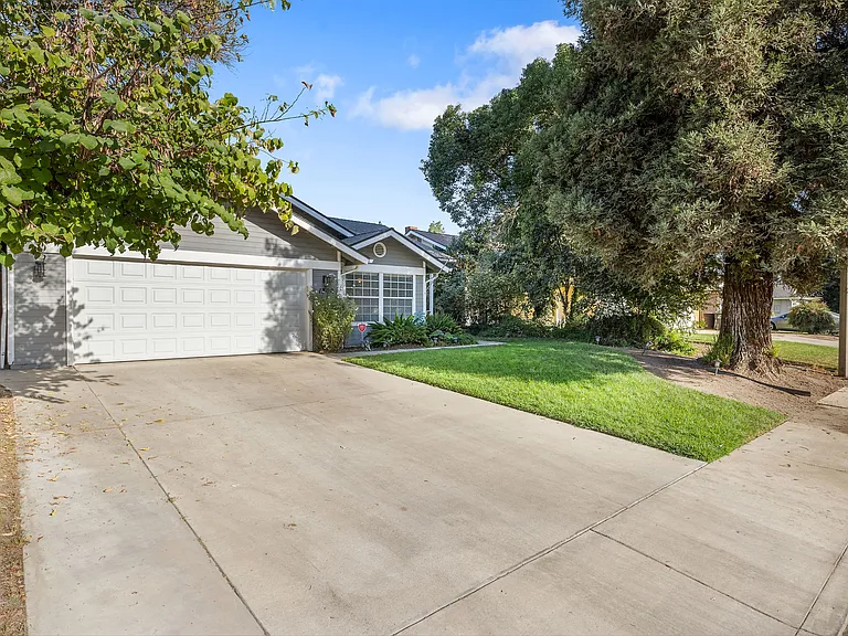 1300 S Atwood Ct — Photo 3