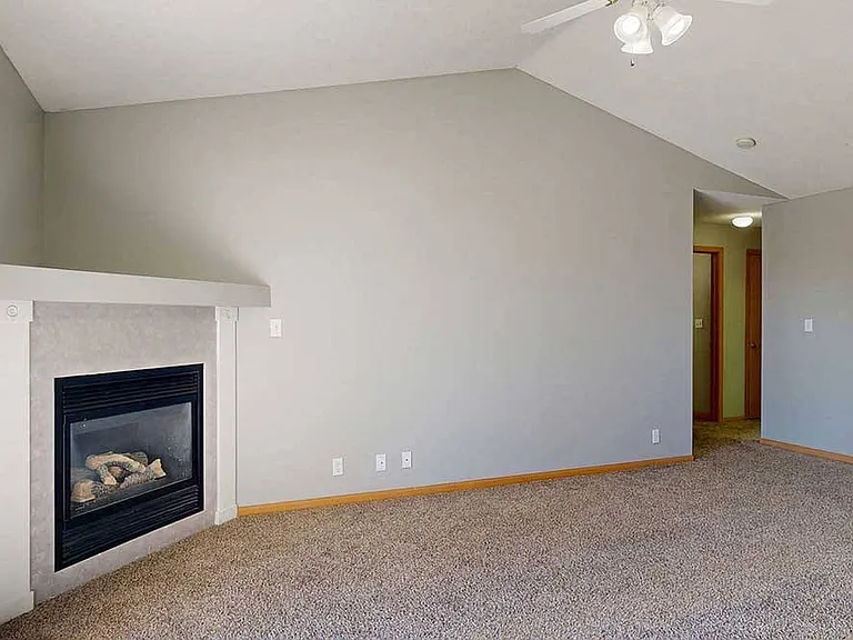 Northbrook Apartments — Photo 298