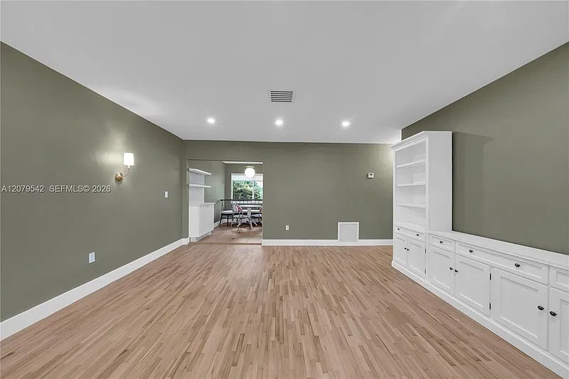 3145 Segovia St #3145 — Photo 4