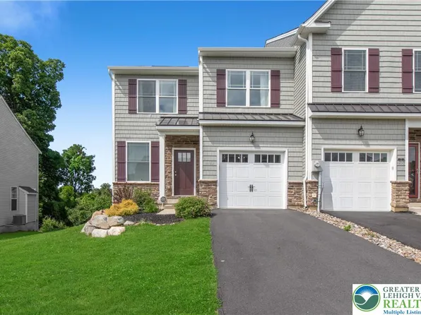 4462 Benjamin Ct, Emmaus, PA 18049