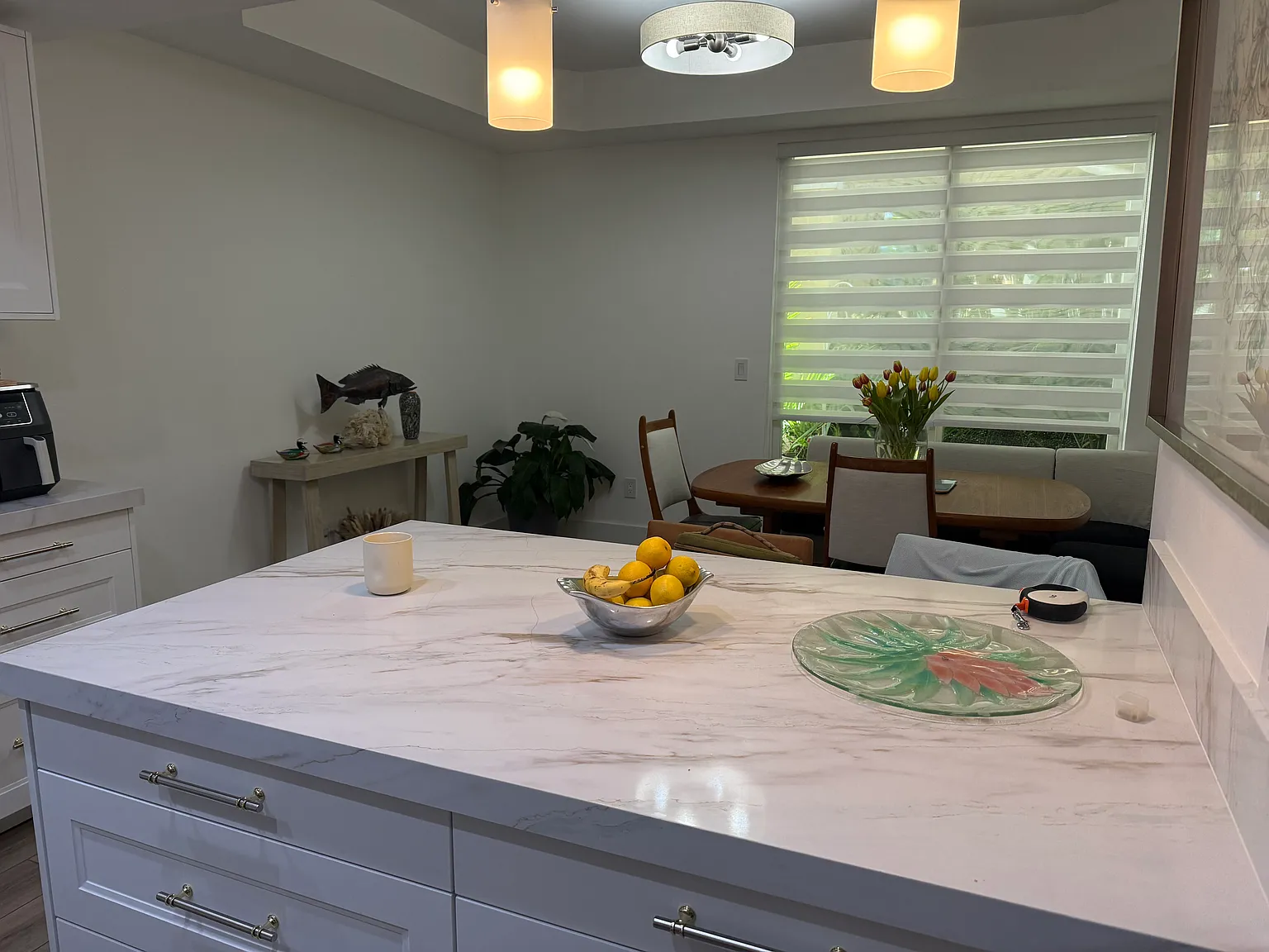 2 bed, 1705 sqft, $6,000 — Photo 4