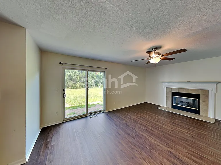 1566 Pheasant Run Dr — Photo 6