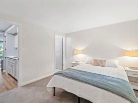 703 Cocheco Ct, Dover, NH