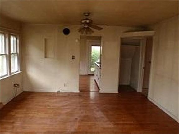 4th image of W269N2796 Elm Ave