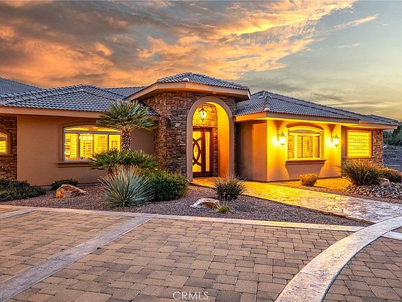 3rd image of 58839 Santa Barbara Dr