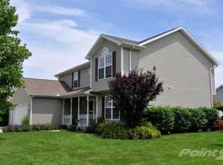 502 Winston Dr, Saint Joseph, IL 61873
