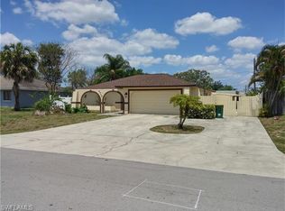 4715 25th Ave SW, Naples, FL 34116