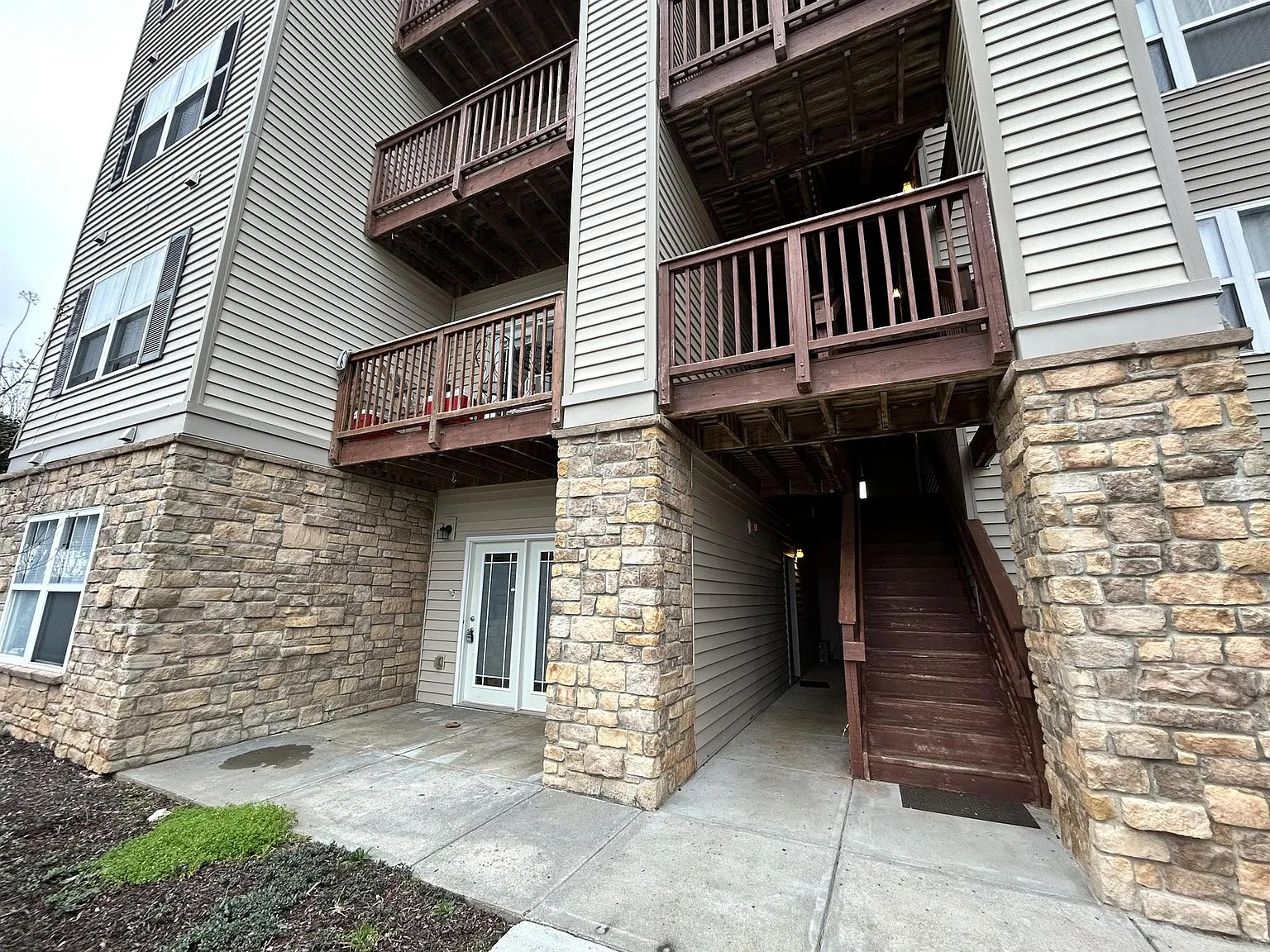 1601 Harts Ridge Drive, Seneca — Photo 2