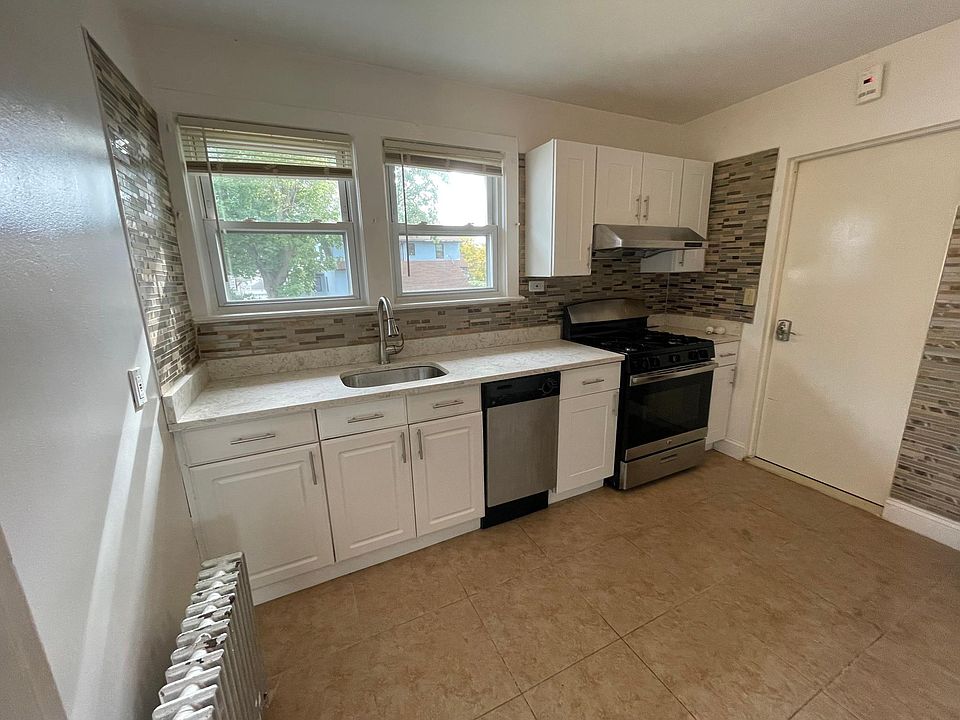 1st image of 188 Sweetfield Cir Floor 2