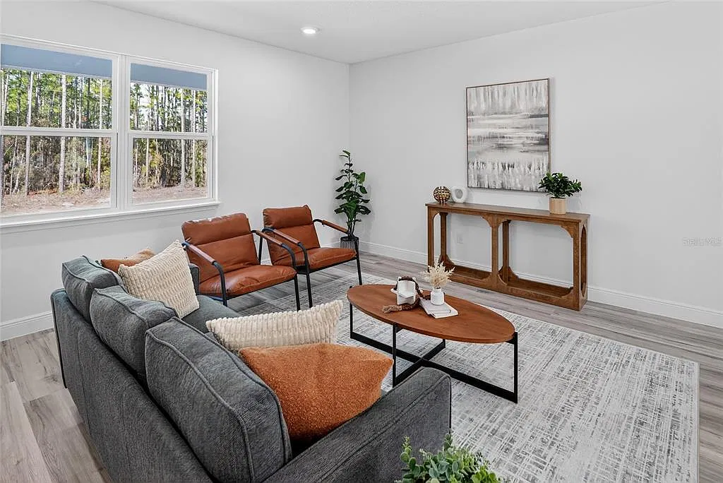 4 bed, 2.0 bath, 1845 sqft, $1,950 — Photo 4