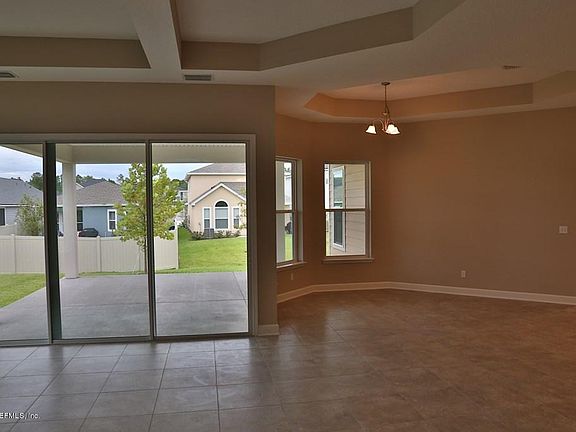 4th image of 211 Greenleaf Lakes Ave