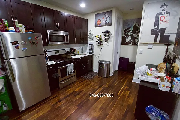 Rented by Meller Maayan S | media 4