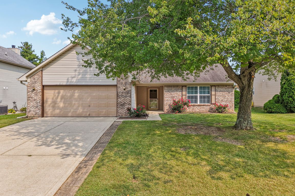 Enchanted View Dr-S0609-001.jpg