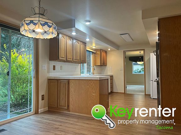 5th image of 7120 Turquoise Dr SW