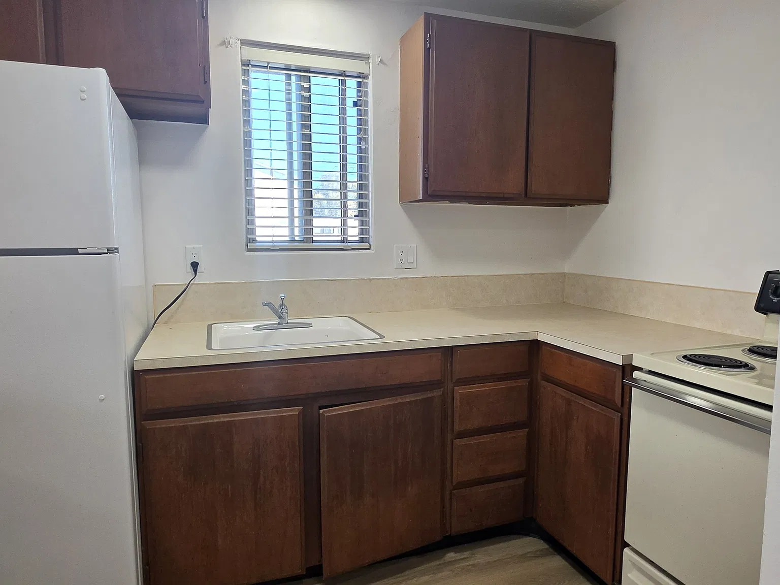 486 Whittier Street - 17 — Photo 4