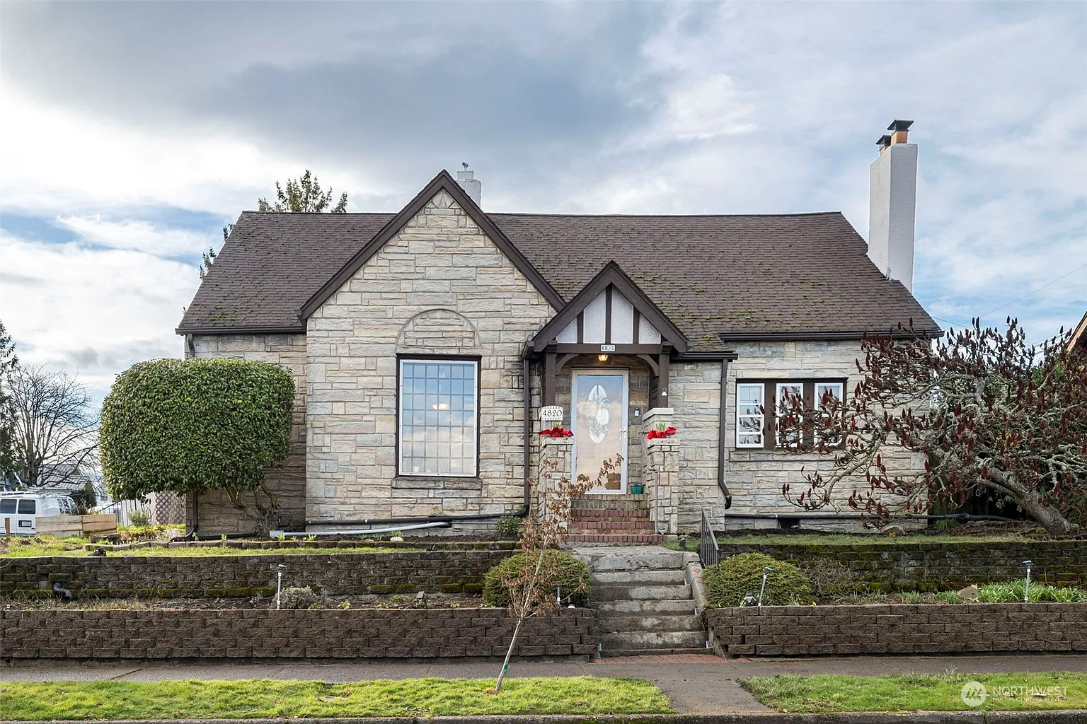 4820 S D Street photo 1
