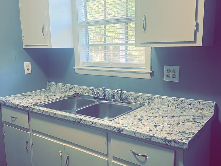 2020 Dartmouth Dr — Photo 8