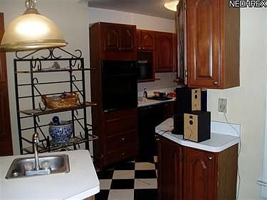2nd image of 1182 E 113th St