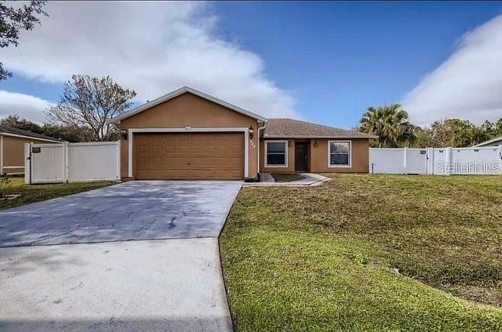 1st image of 838 Cabaret Ct